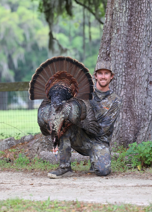 Why 1010 Hats Offers the Best Camo Hats with Mossy Oak's "Bottomland" and "Blades" Patterns